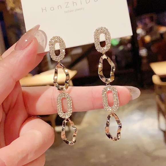 New 18k gold plated diamond earrings - Picture 3 of 4